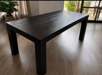 Restoration Hardware Dining Table 72” – Excellent Condition