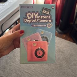 Digital Instant Camera