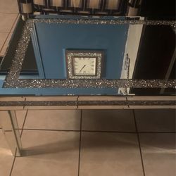 Crush diamond Glass Coffee Table Beautiful! 