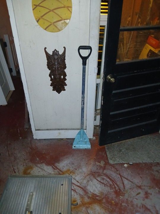 Razorback Roof Stripper