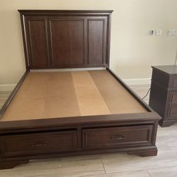 Wood Queen Bed Nightstands 