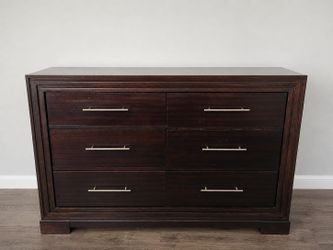 Brown Dresser- 6 Drawers