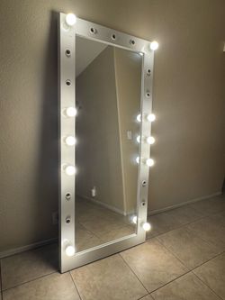 Full Body Light Up Mirror