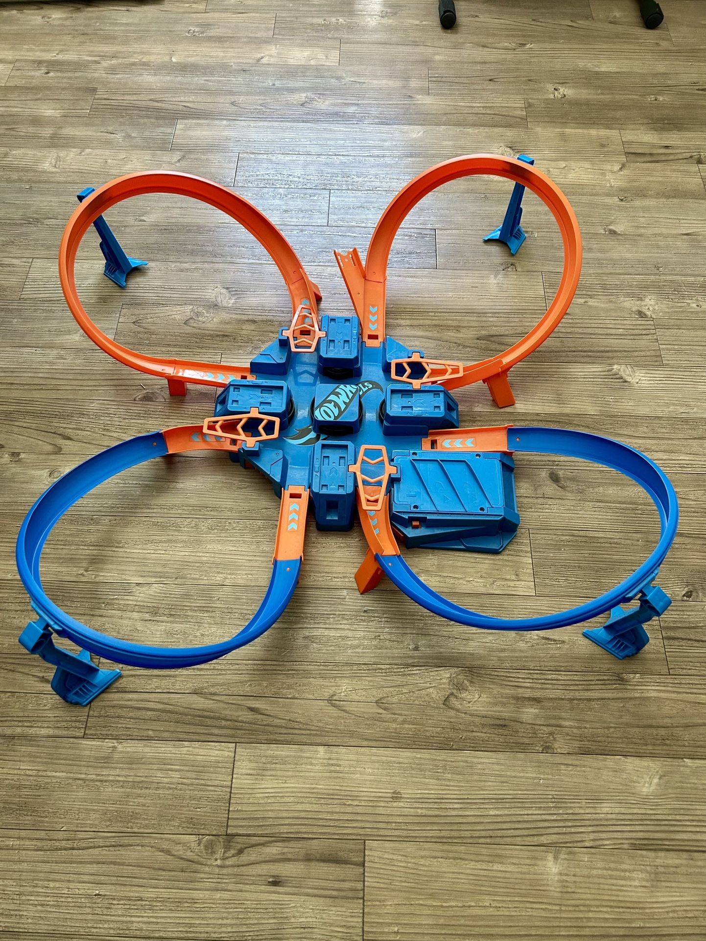 Hot wheels Criss Cross Crash