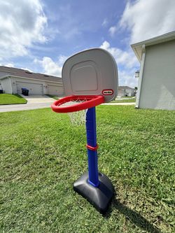 Little Tikes Adjustable Kids’ Basketball Hoop