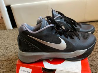 Nike Volleyball hyperspikes womens SZ 8
