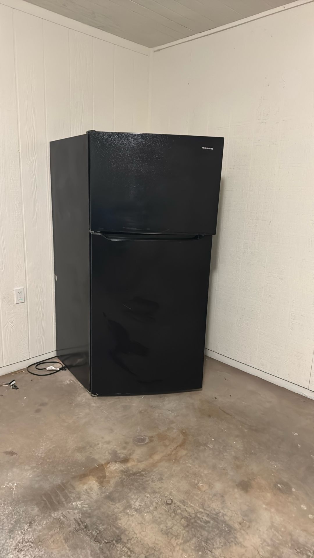 Frigidaire Refrigerator Black