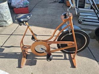 /*/*/*/* CLASSIC SCHWINN EXERCISE BIKE *\*\*\*\