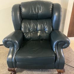 Traditional Leather Recliner