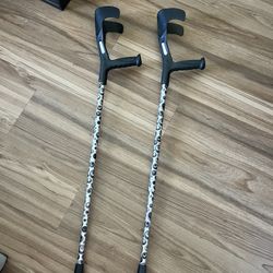 Forearm Crutches