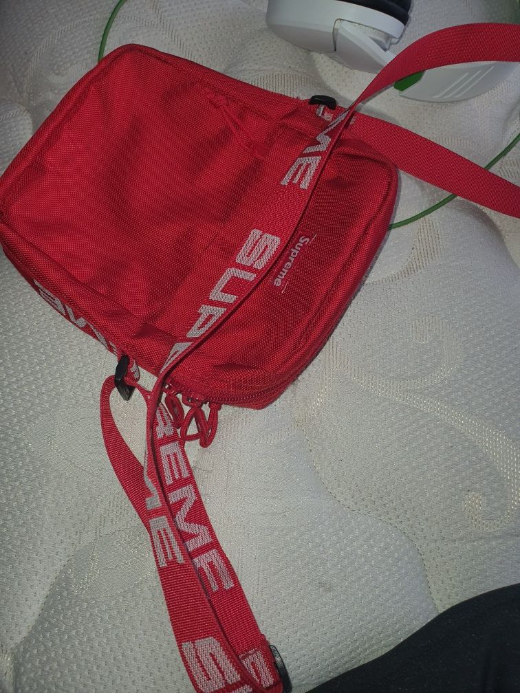 Supreme shoulder bag