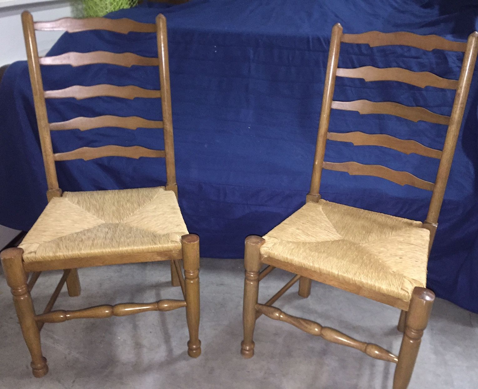 English Oak Wavy Ladder Back Thrush Chairs 