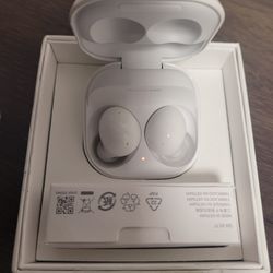 SAMSUNG GALAXY BUDS2 . WHITE.  OEM ORIGINALS..NEW IN THE BOX..  