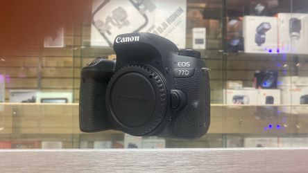 Canon 77D