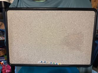 Office Memo Pin 📌 Board