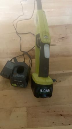 Ryobi 18v weed wacker 8.0Ah battery and charger