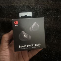 Beats Studio Buds