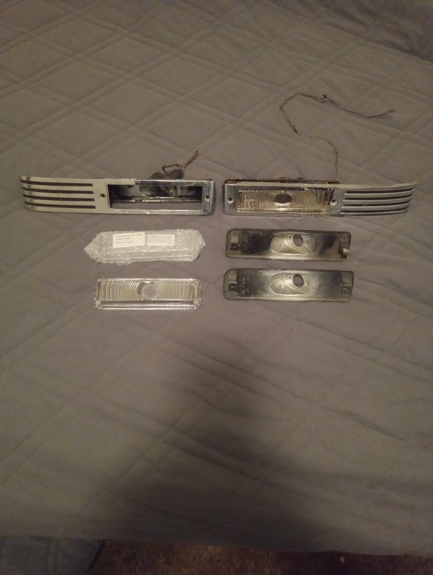 1947-48 Chevy Parking Light Assembly 