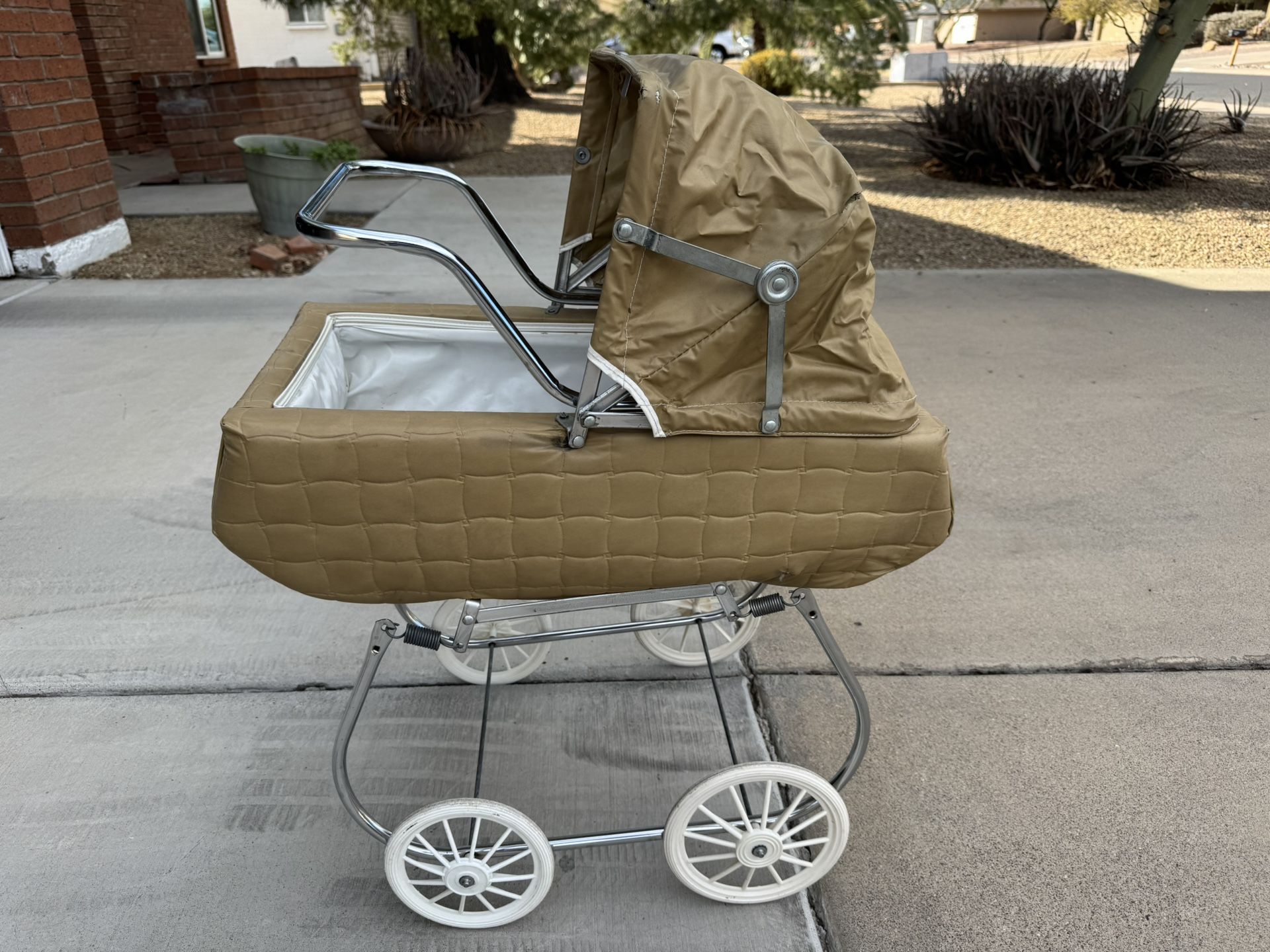 Antique Baby Doll Buggy