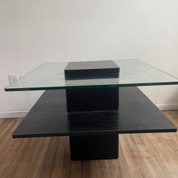 Coffee Table / Decorative table 