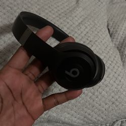 Beats Solo 4