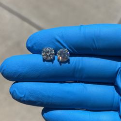 Moissanite Diamond Stud Earrings 2 Carats 