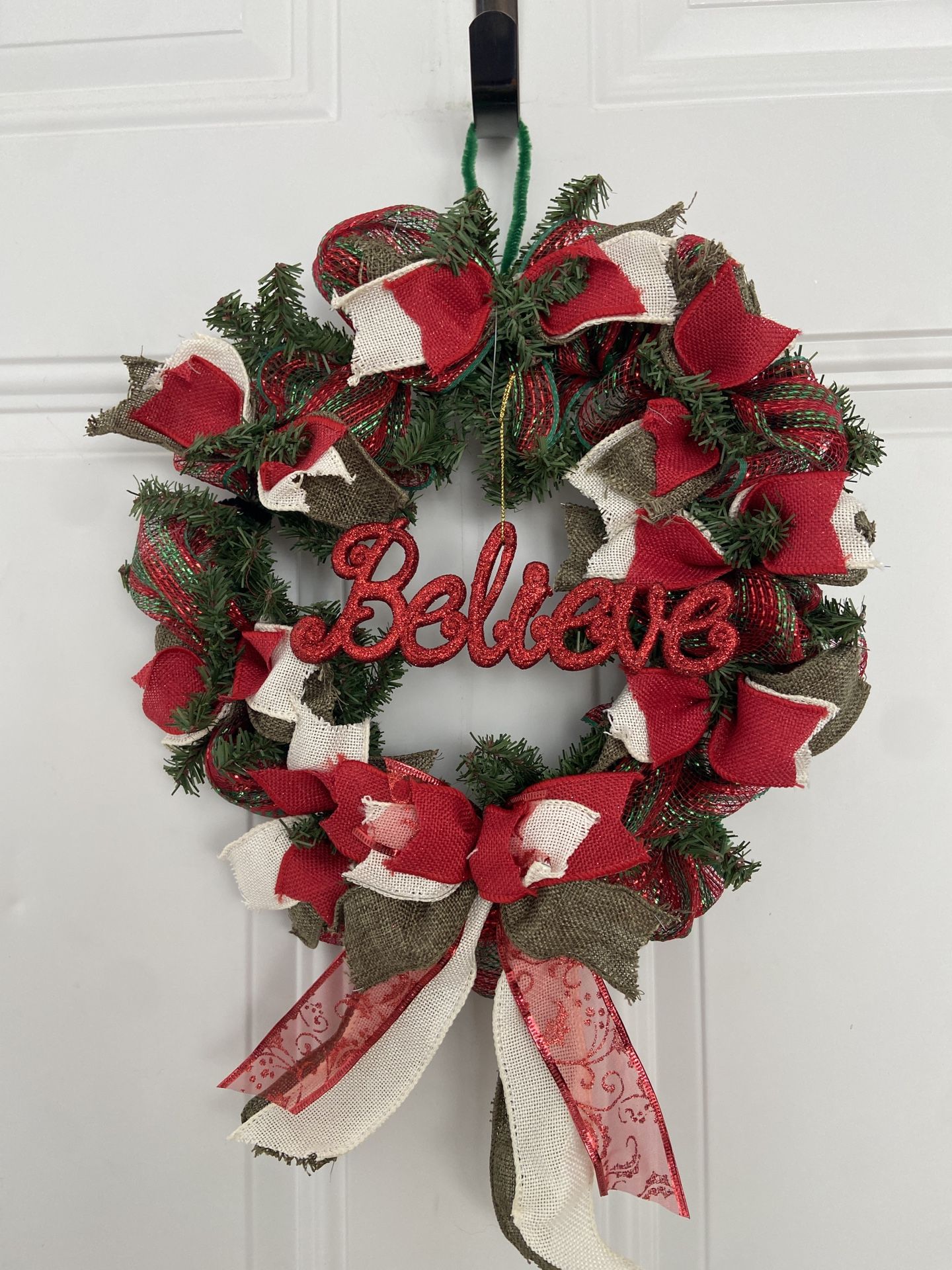 Believe Wreath, Red & White Small Side