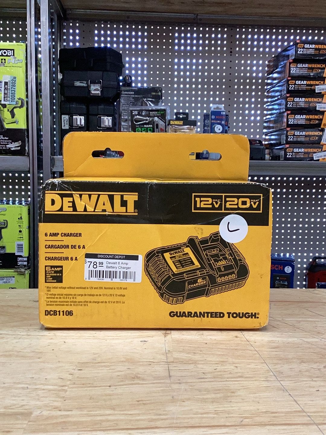 DEWALT 6 Amp Battery Charger