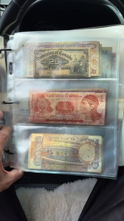 Collection of world vintage paper currency 100 ++