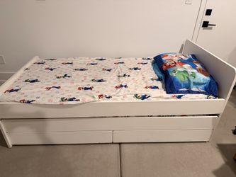 Twin children’s bed