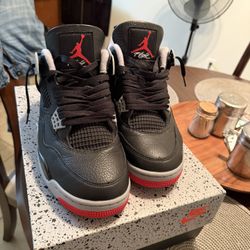 Jordan 4 Bred Reimanged Size 10.5