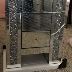 1 Crystal Beaded Mirrored Nightstand w/ 3 Drawers 