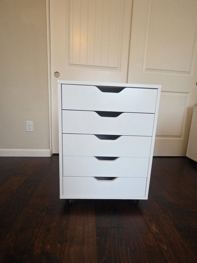 IKEA White 5-Drawer Storage Cabinet – Excellent Condition