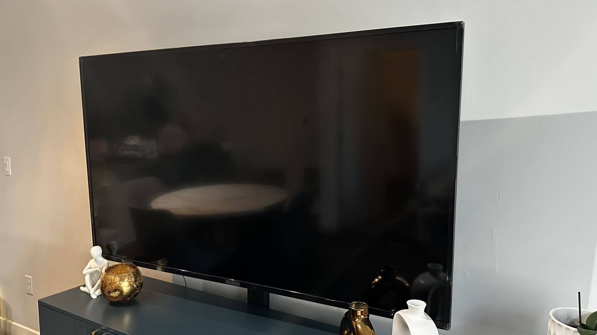 65 Inch Insignia TV with Stand 350