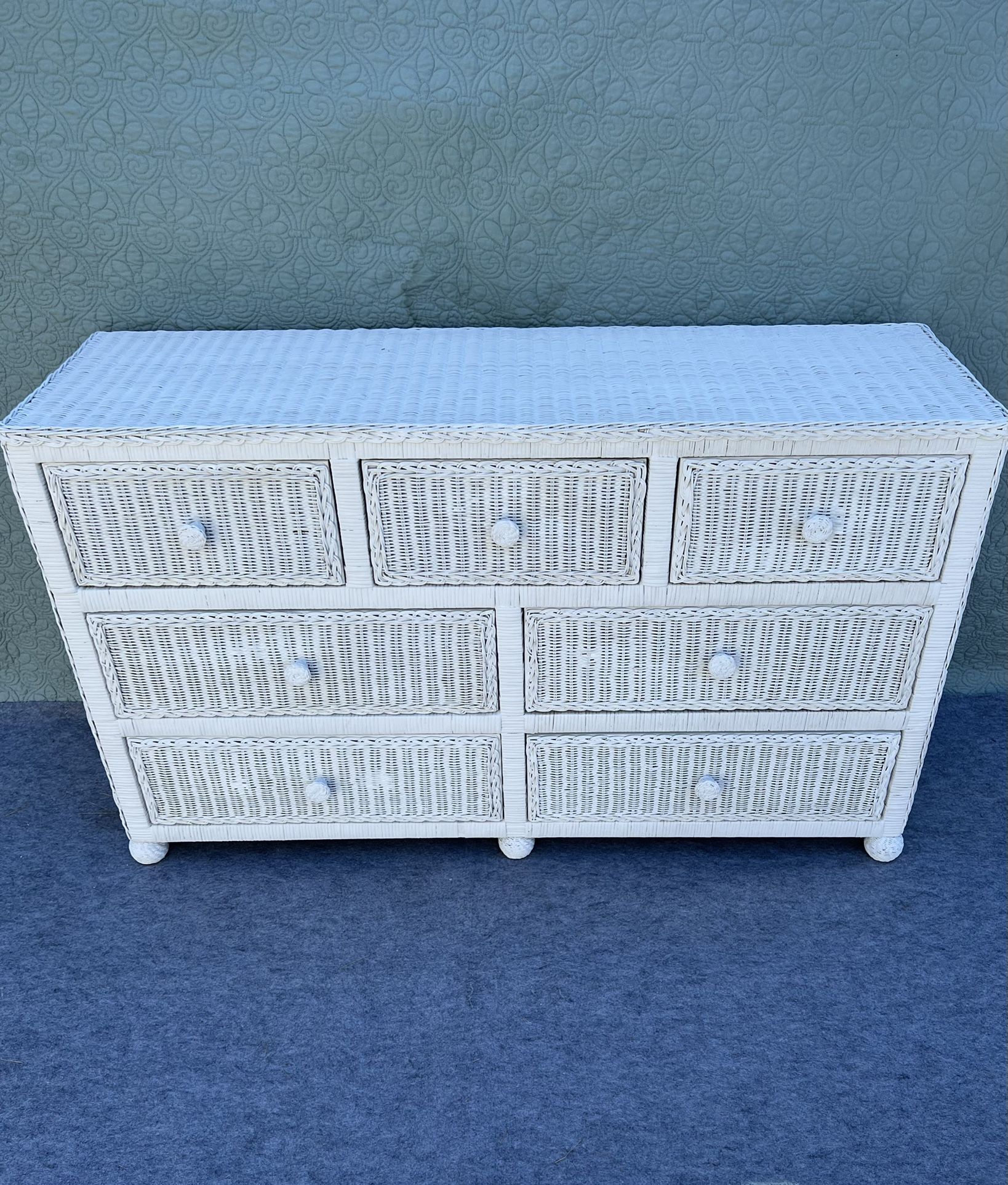 White Wicker Dresser (7 drawers) for Sale in Smithtown, NY OfferUp
