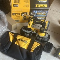 Milwaukee M18 18-Volt Lithium-Ion REDLITHIUM FORGE Starter Kit with 12. 0Ah Battery and Charger