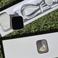 Apple Watch 9th Gen 45MM Silver Bluetooth Open Box