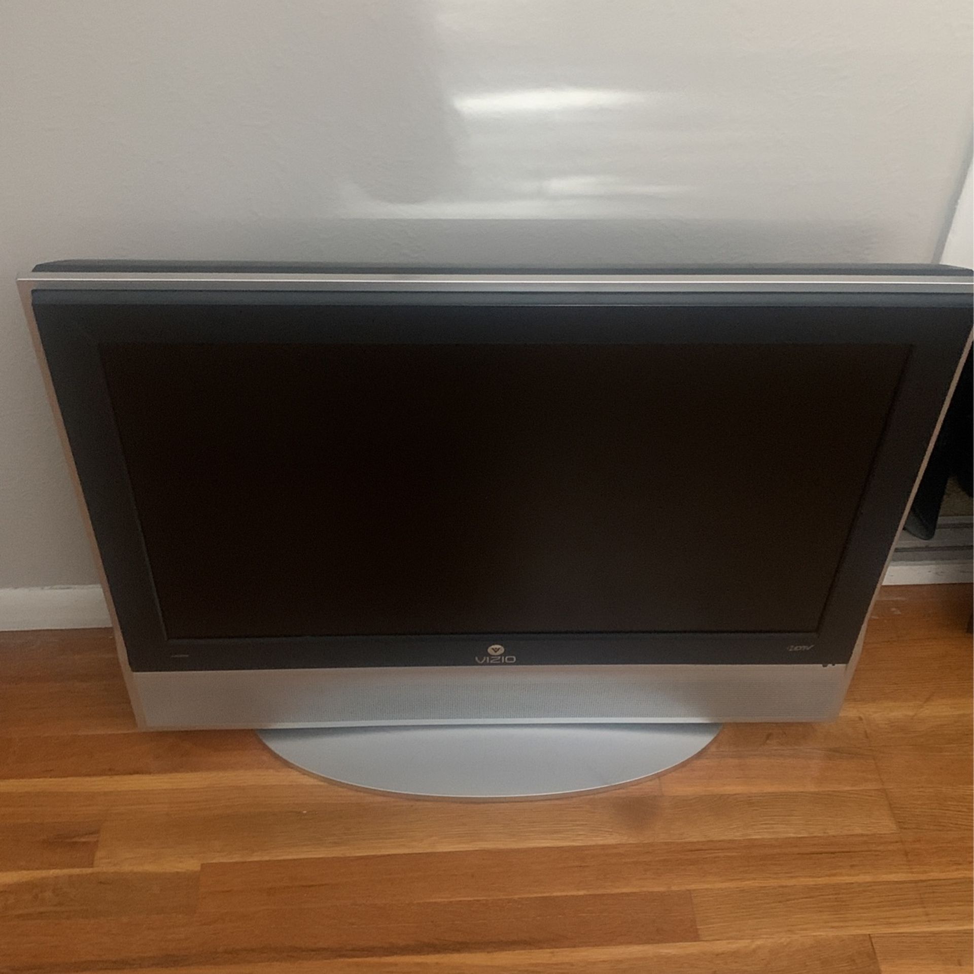 Free 32’ Tv Just Needs A Power Cord
