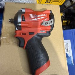 Milwaukee 3/8” 12v stubby open box never used $180 in n Lakeland 