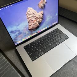 16-inch MacBook Pro - Space Gray 1TB 2022 for Sale in Queens