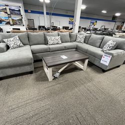 New Arrival!  Huge 3 Piece Sectional!