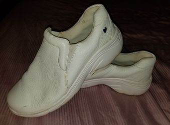 Nurse shoes size 8