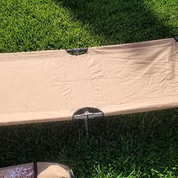 OZARK TRAIL Camping cot 75" long x 26" wide, 16"H, MINT CONDITION