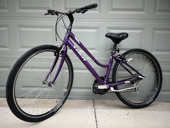 (Size S) Women’s Trek Verve 2 Hybrid Bike