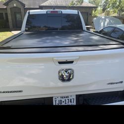 Retrax XR Retractable Bed Cover Fits Ram 1500 5.7 Box