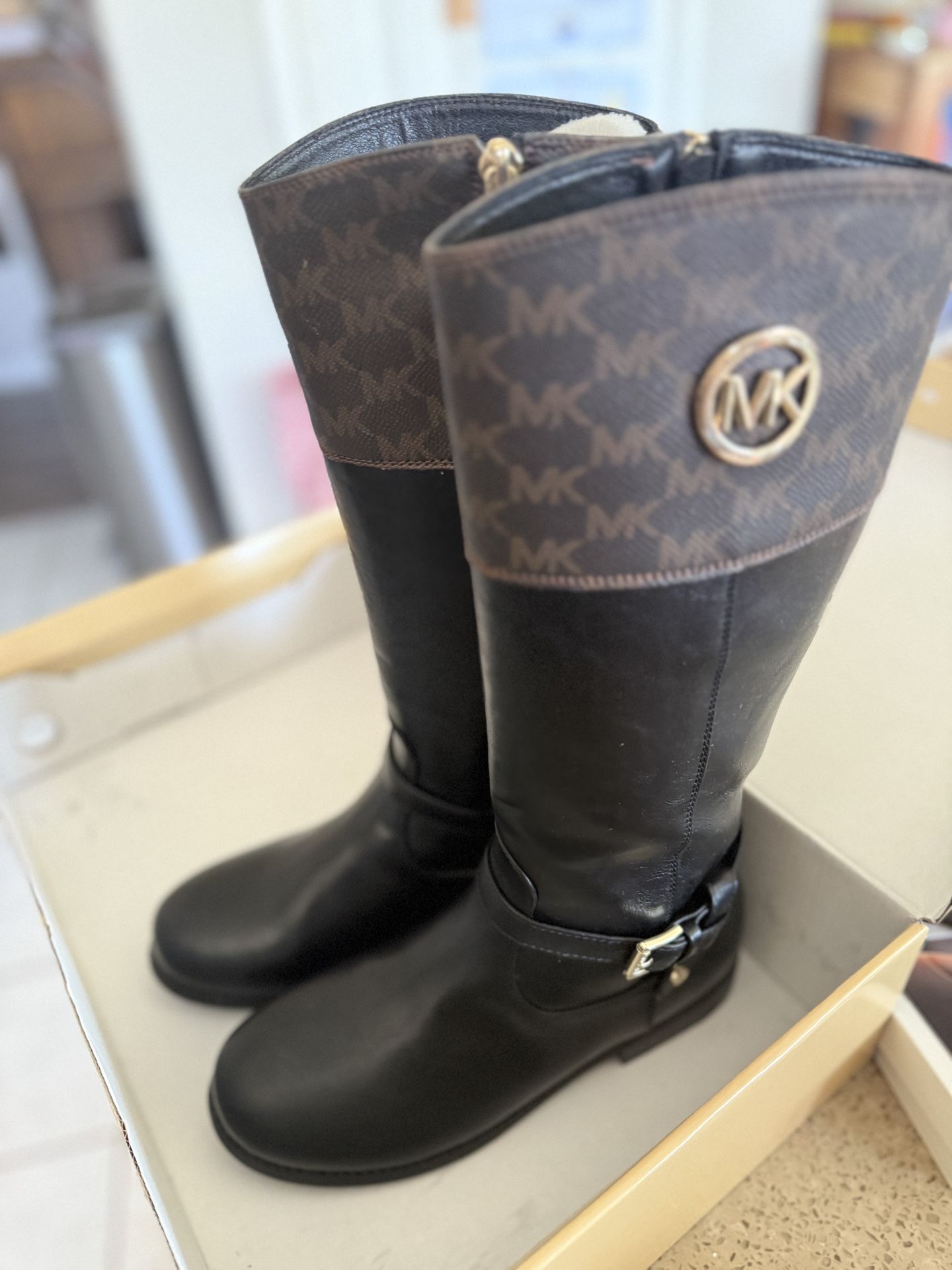 BNIB MK Girl’s Leather Boots