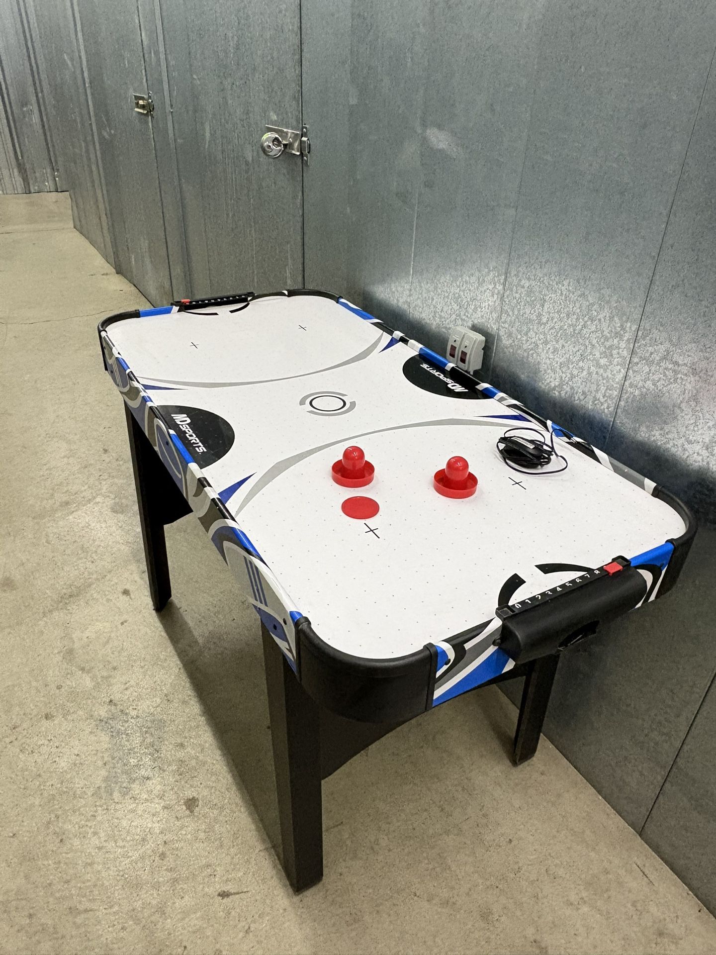 Air Hockey Table