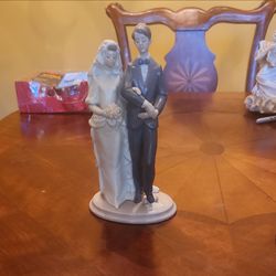 Lladro Mazel Tov figurine