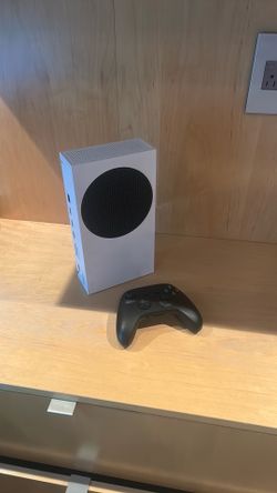 Xbox series S with controller