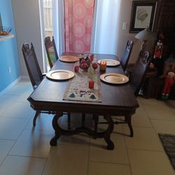 Very  Nice Table And Chairs,, Just  Got A Bigger  One